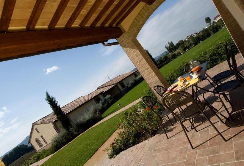 شقة عائلية, Agriturismo Le Rondini Di Francesco Di Assisi