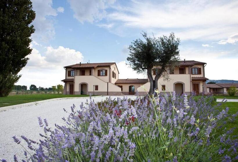 شقة عائلية مع بلكونة, Agriturismo Le Rondini Di Francesco Di Assisi