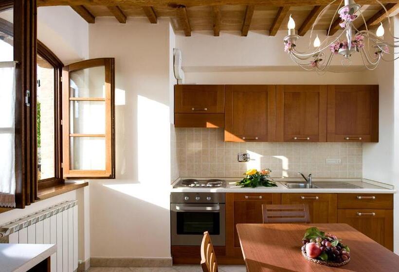 شقة عائلية مع بلكونة, Agriturismo Le Rondini Di Francesco Di Assisi