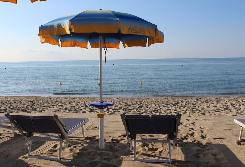 带2个卧室的公寓, Villaggio Camping Lungomare