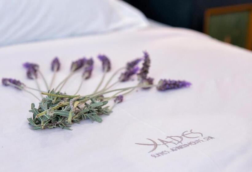 Люкс с гидромассажем, Yades Suites & Spa   Adults Only