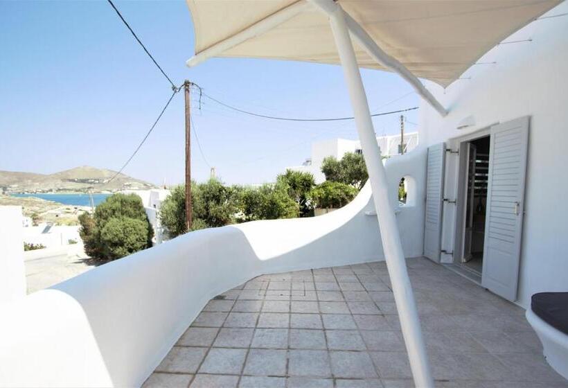 جناح مزود بجاكوزى, Yades Suites & Spa   Adults Only