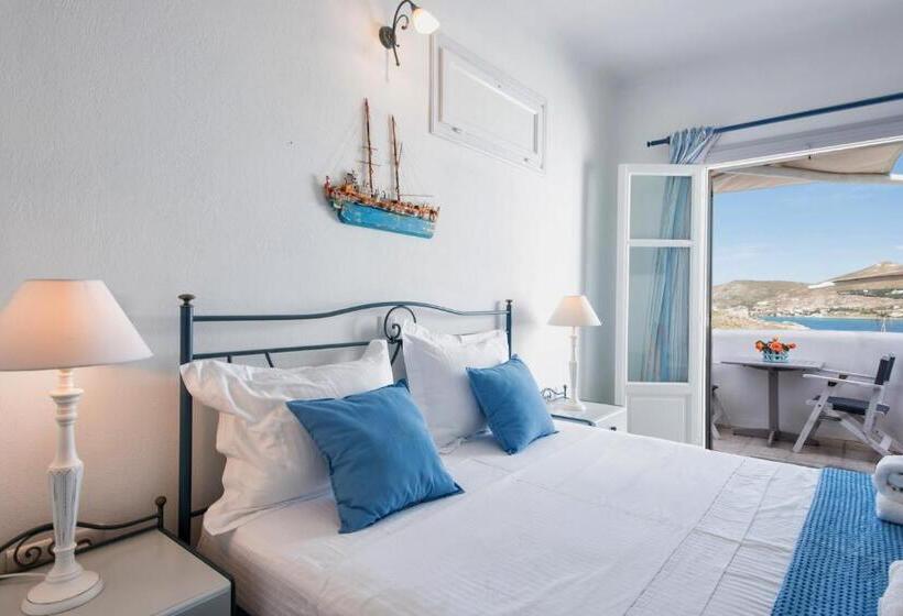 جناح جونيور مطلّ علي البحر, Yades Suites & Spa   Adults Only