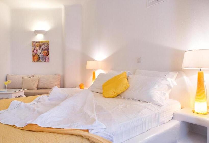 جناح جونيور مطلّ علي البحر, Yades Suites & Spa   Adults Only