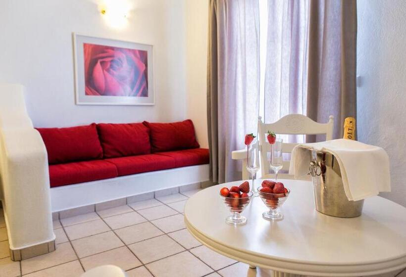 Люкс Вид на Море с Гидромассажем, Yades Suites & Spa   Adults Only