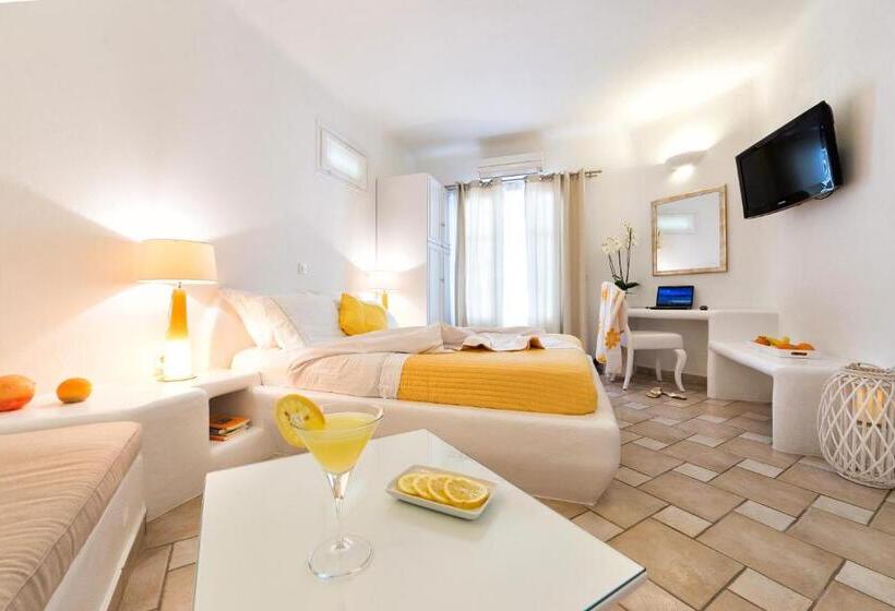 جناح جونيور مطلّ علي البحر, Yades Suites & Spa   Adults Only