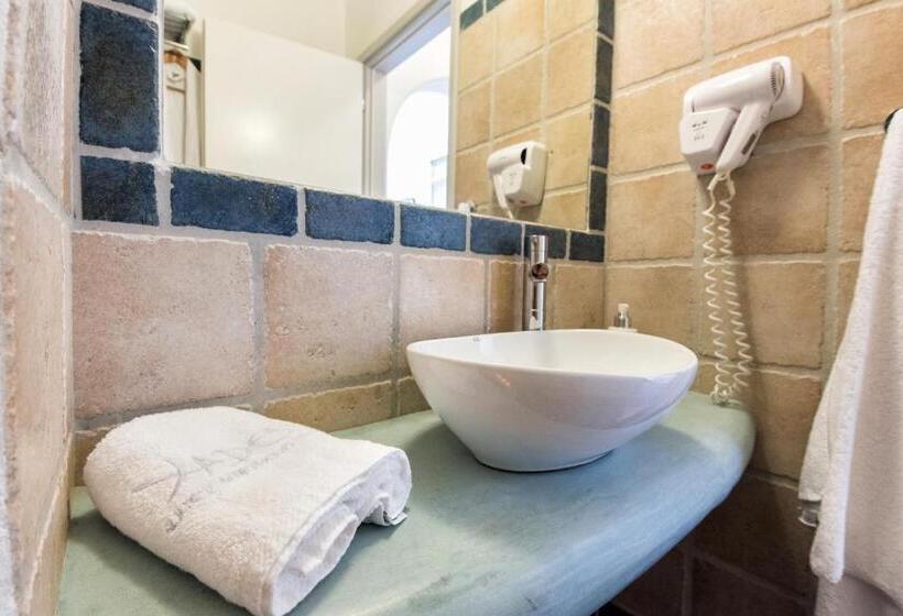 Полулюкс Вид на Море, Yades Suites & Spa   Adults Only