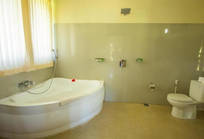 חדר משפחתי נוף לים, Arya Amed Beach Resort And Dive Center