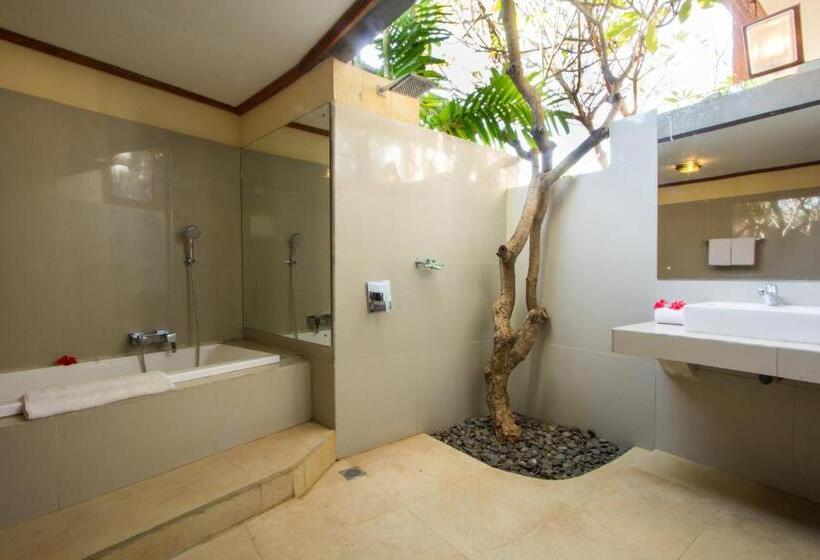 חדר משפחתי נוף לגינה, Arya Amed Beach Resort And Dive Center