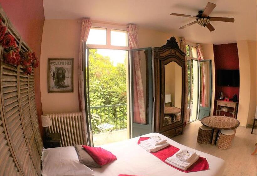 スタンダード４人部屋, La Villa Carcassonne, Cité 8 Min à Pieds, Clim, Piscine, Full Wifi, Borne 7,5kw, Vélo élect, Parking