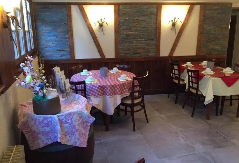 コンフォートルーム, Auberge Des Trois Châteaux