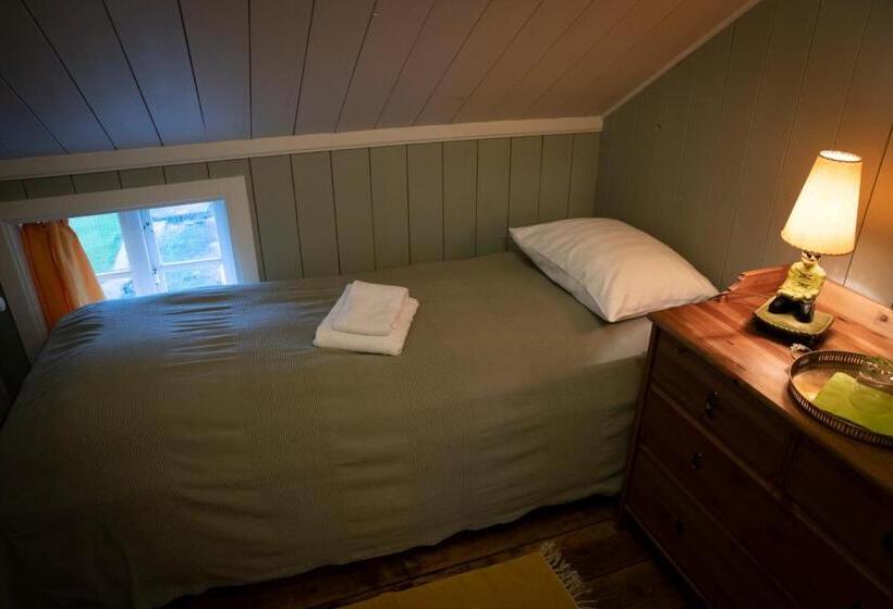 اتاق استاندارد یک نفره, Flatey