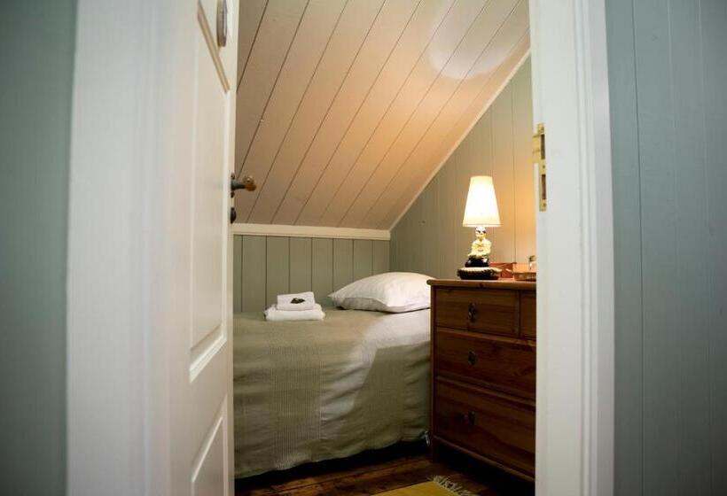 اتاق استاندارد یک نفره, Flatey