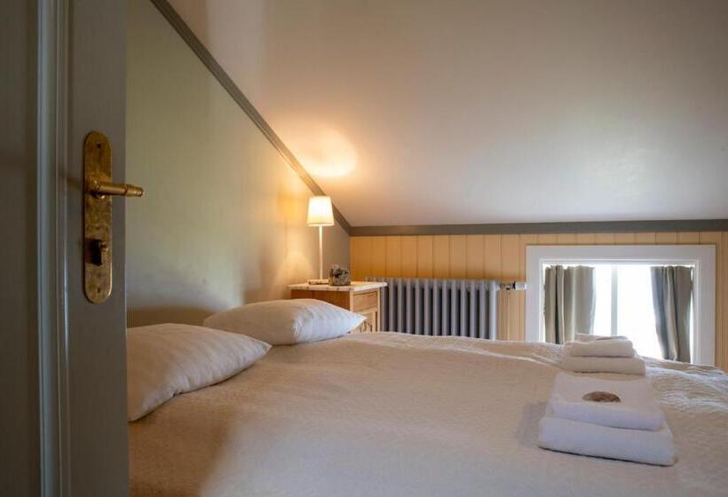 اتاق عادی, Flatey