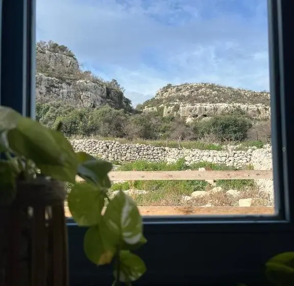 اتاق لوکس, Masseria Santacatrini