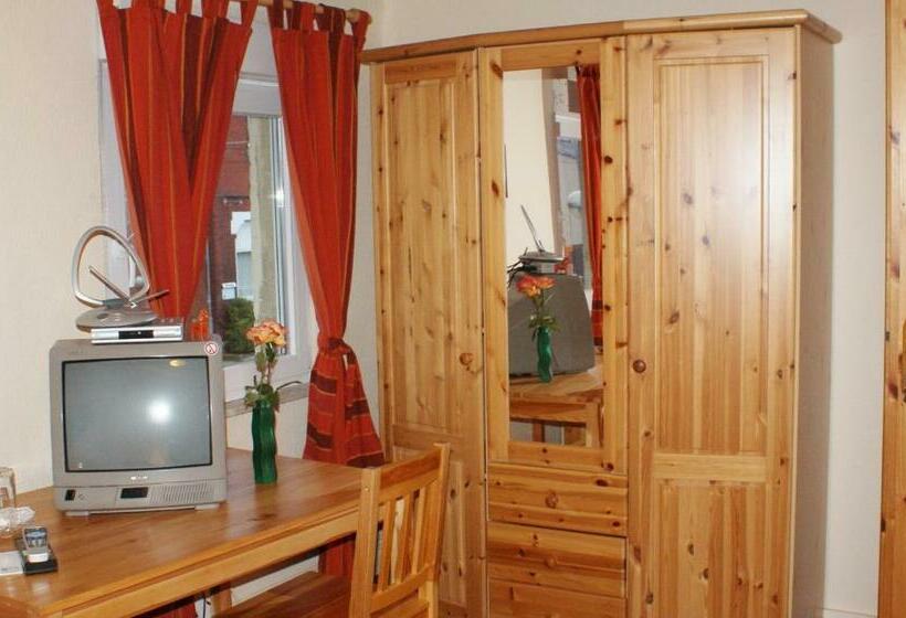 Номер Стандарт, Deutsches Haus