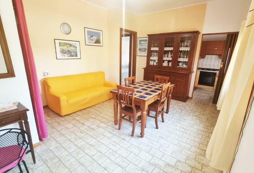 Апартаменты 1 Спальня, La Baia Apartments