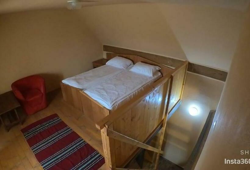 Номер Стандарт, Vila Sura Razoare