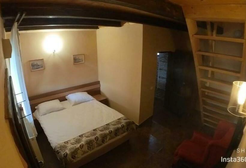 Номер Deluxe Кровать Кинг, Vila Sura Razoare