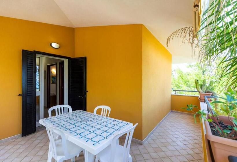 Апартаменты 2 Спальни Вид на Море, Villaggio Tramonto