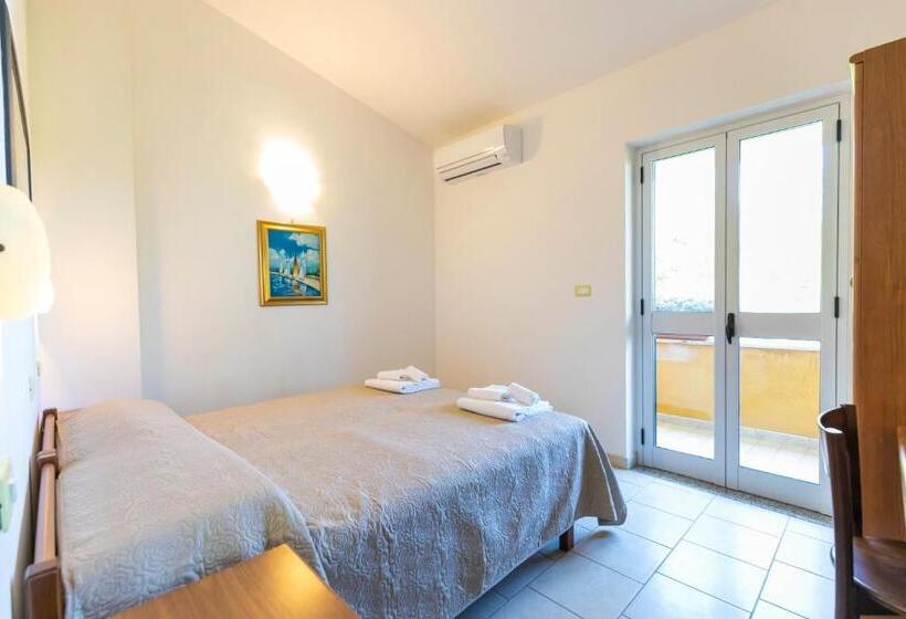 Апартаменты 2 Спальни Вид на Море, Villaggio Tramonto