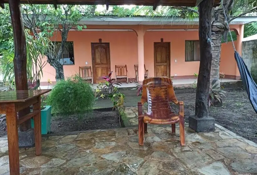 ガーデンビュースタンダード4ベッドルーム, Ometepe House