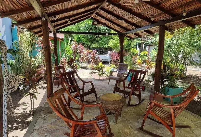 庭の見えるスタンダードトリプルルーム, Ometepe House