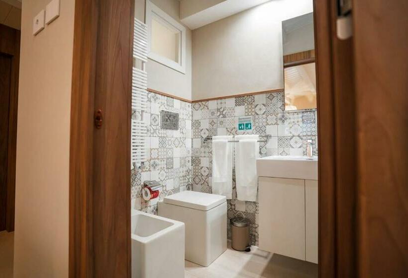 חדר סטנדרט לשלושה עם טרסה, Grantò B&b