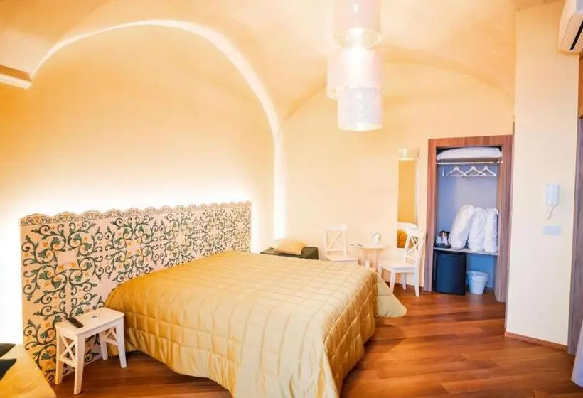バスタブ付きデラックスルーム, Grantò B&b