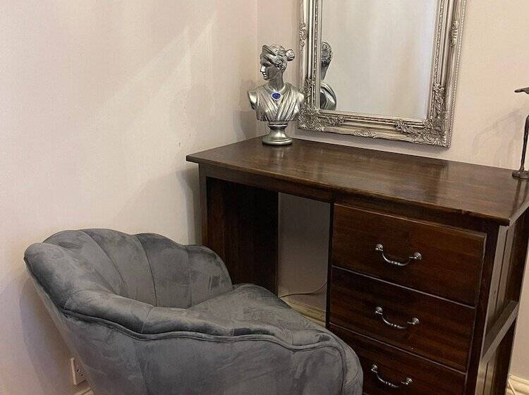 스탠다드 룸, Mcgraths Blackpool