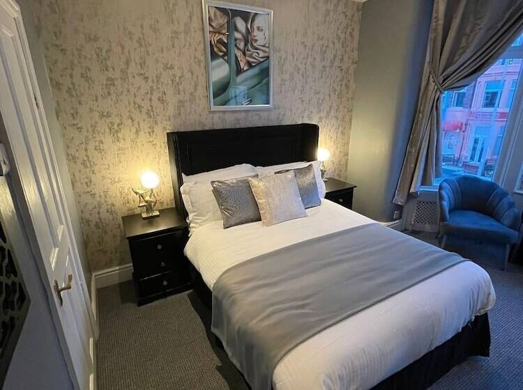 스탠다드 룸, Mcgraths Blackpool