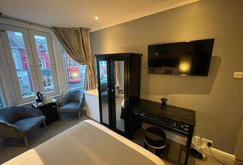 스탠다드 룸, Mcgraths Blackpool