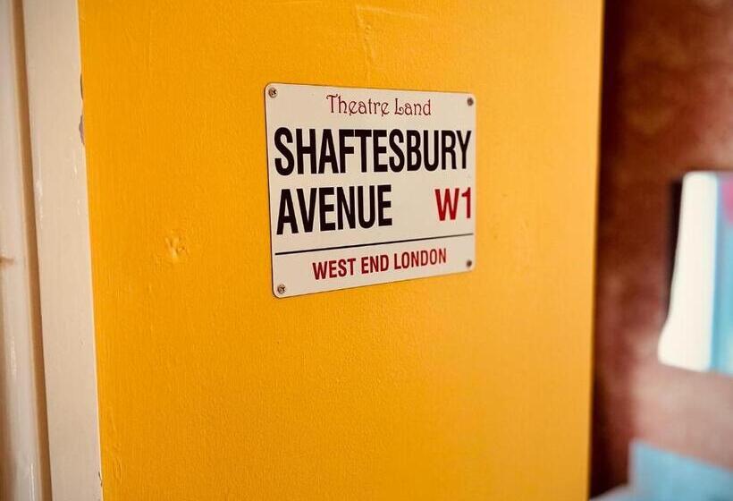 스탠다드 룸, Mcgraths Blackpool