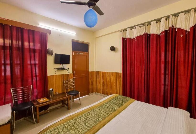 غرفة قياسية مزوَّدة بشُرفة, Oak View