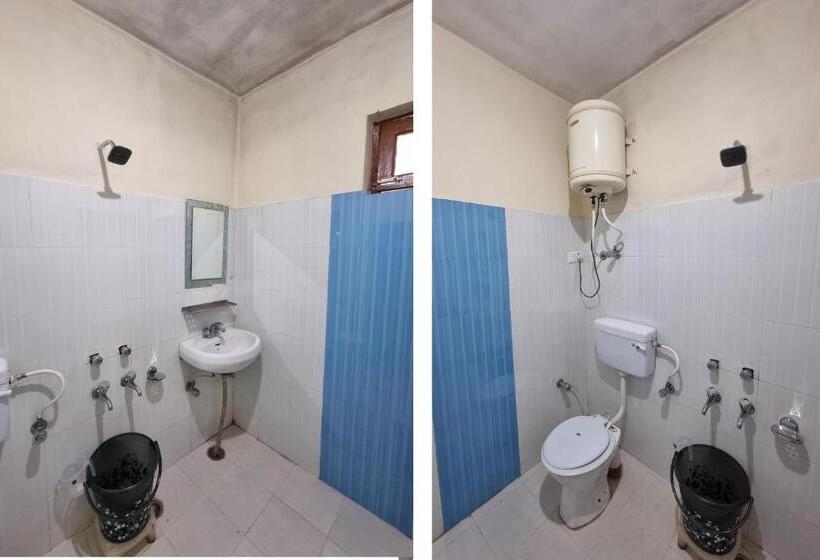 سرير فى غرفة مشتركه, Oak View