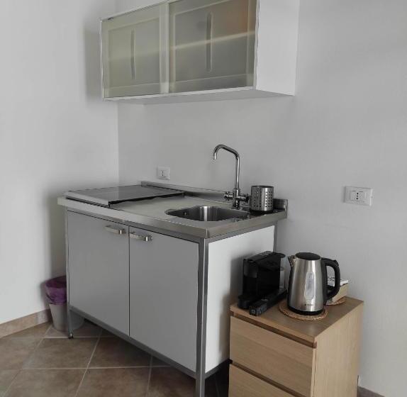 غرفة قياسية رباعية, B&b Anyme