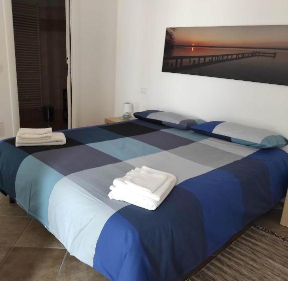 غرفة قياسية رباعية, B&b Anyme