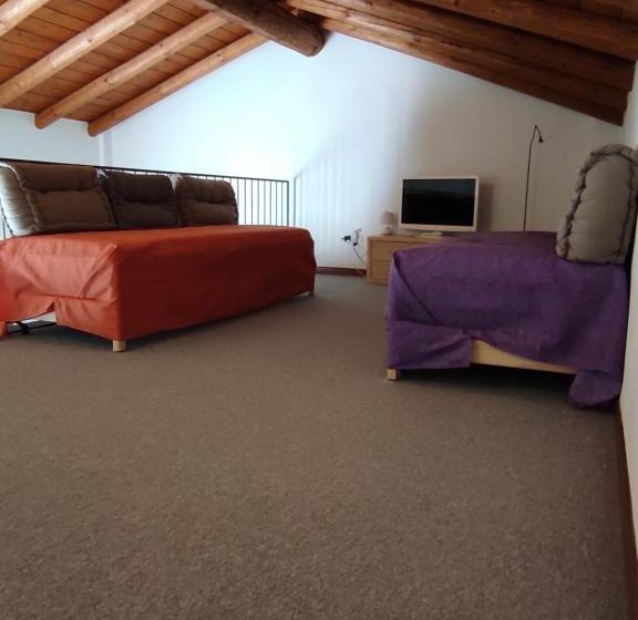 غرفة عائلية, B&b Anyme