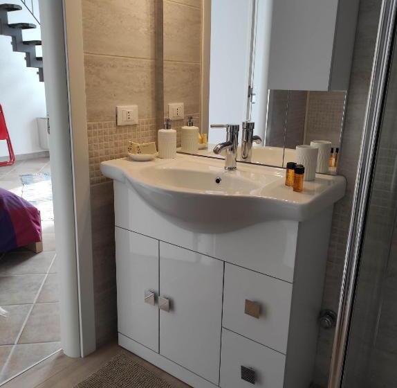 Семейный Номер, B&b Anyme
