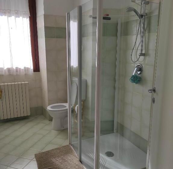 غرفة عائلية, B&b Anyme