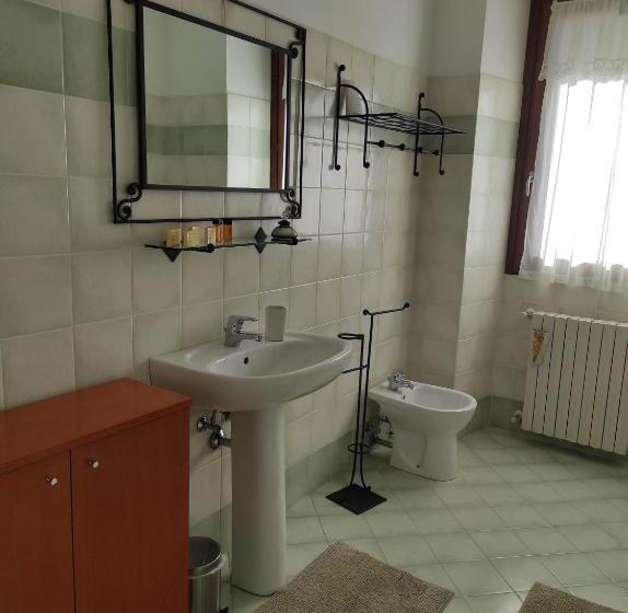 غرفة عائلية, B&b Anyme