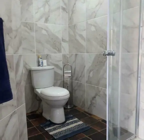 キングサイズベッドのスタンダードルーム, 13th Avenue Guesthouse Benoni