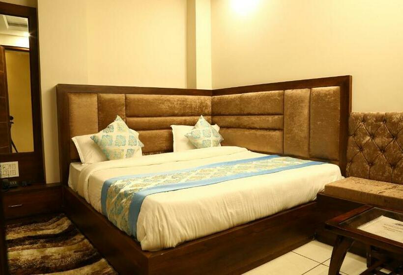 Quarto Basic, Kush Ganga 50 Meter From Har Ki Pauri, Haridwar