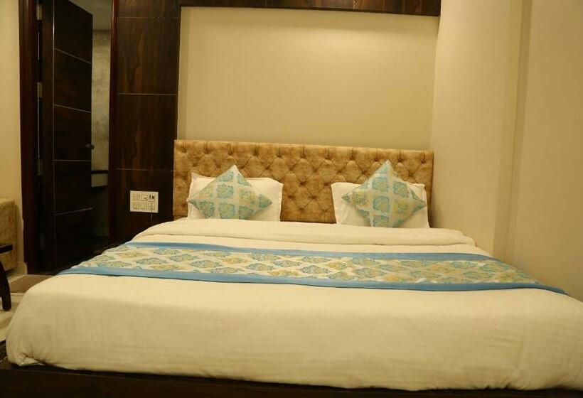 Quarto Basic, Kush Ganga   50 Meter From Har Ki Pauri, Haridwar