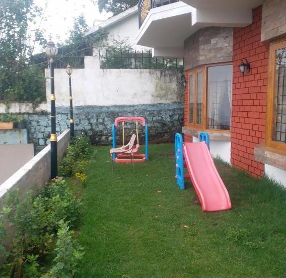 Номер Deluxe с Балконом, Vista Suites Doddabetta Ooty By Bestinn Leisure