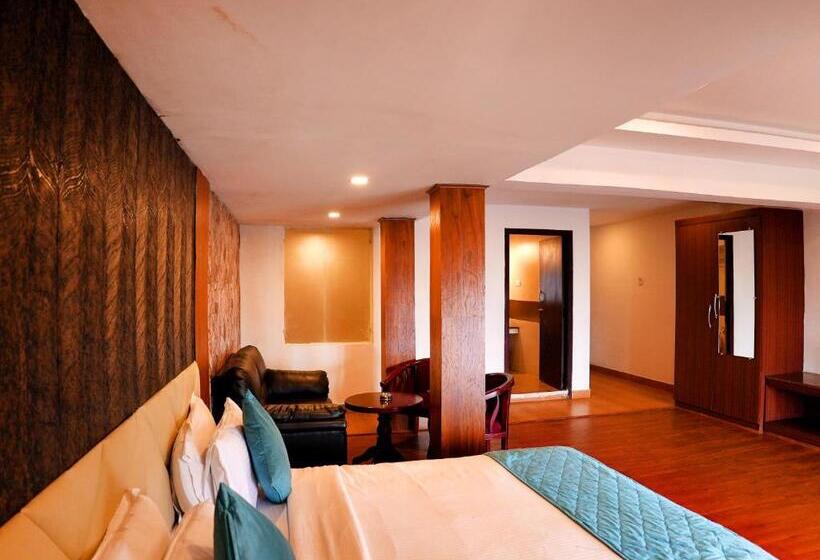 Номер Deluxe с Балконом, Vista Suites Doddabetta Ooty By Bestinn Leisure