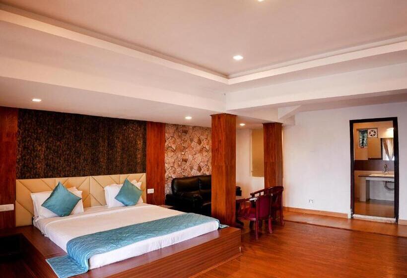 Номер Deluxe с Балконом, Vista Suites Doddabetta Ooty By Bestinn Leisure