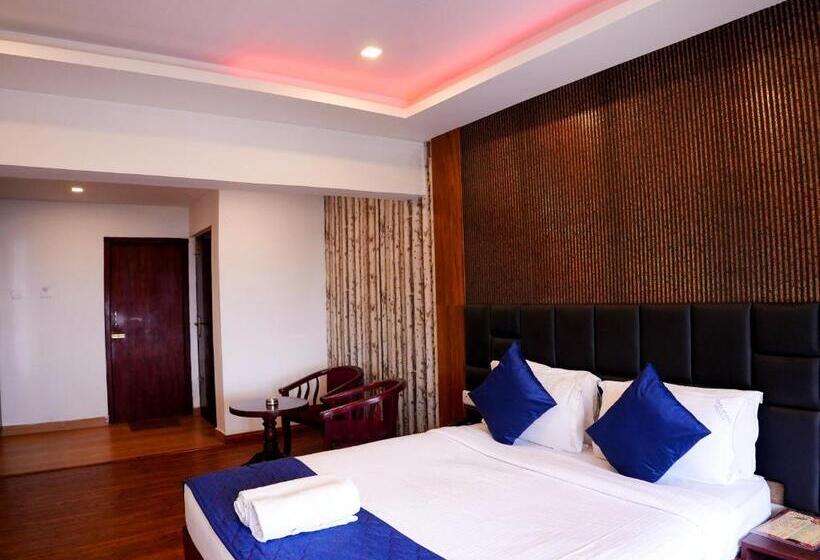 Номер Deluxe с Балконом, Vista Suites Doddabetta Ooty By Bestinn Leisure