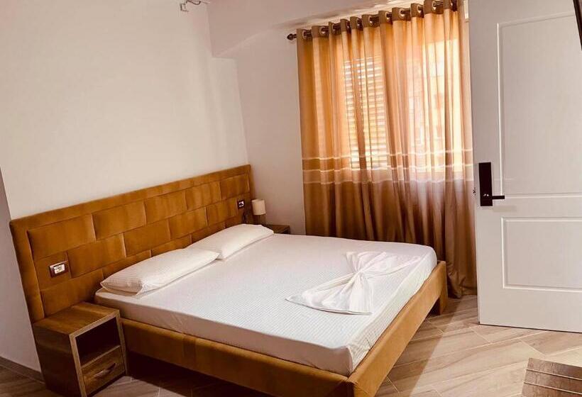 חדר משפחתי, Elma Guest House