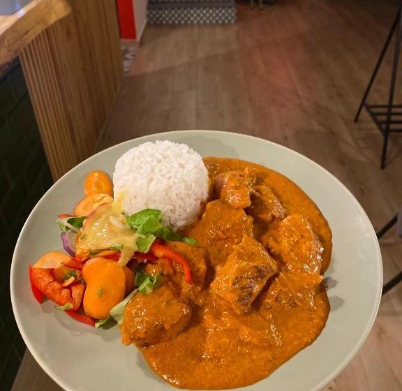 اتاق استاندارد چهار تخته, Montana